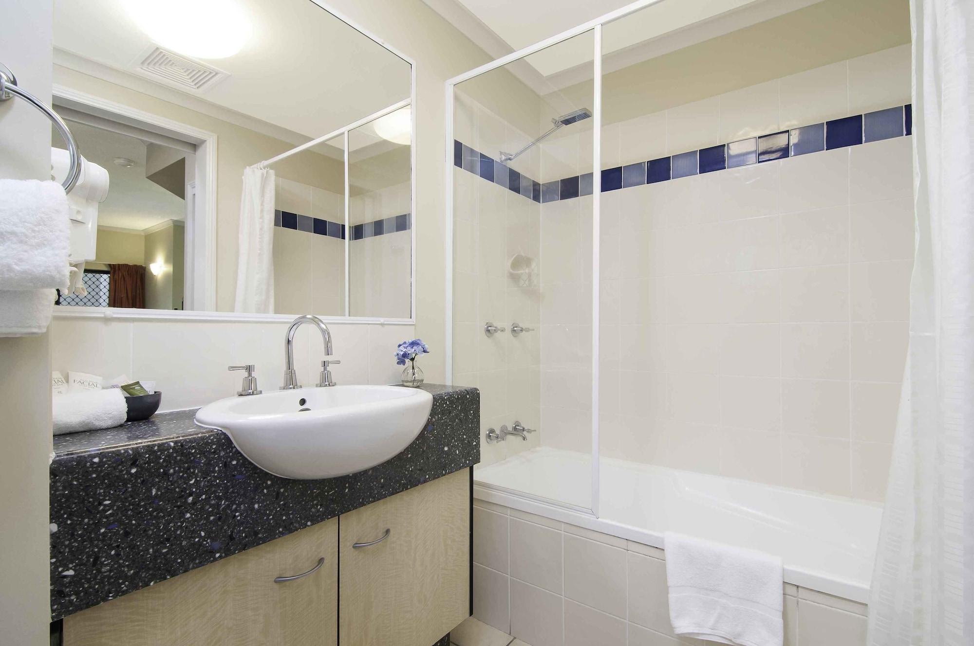 Bay Villas Resort Port Douglas Bagian luar foto
