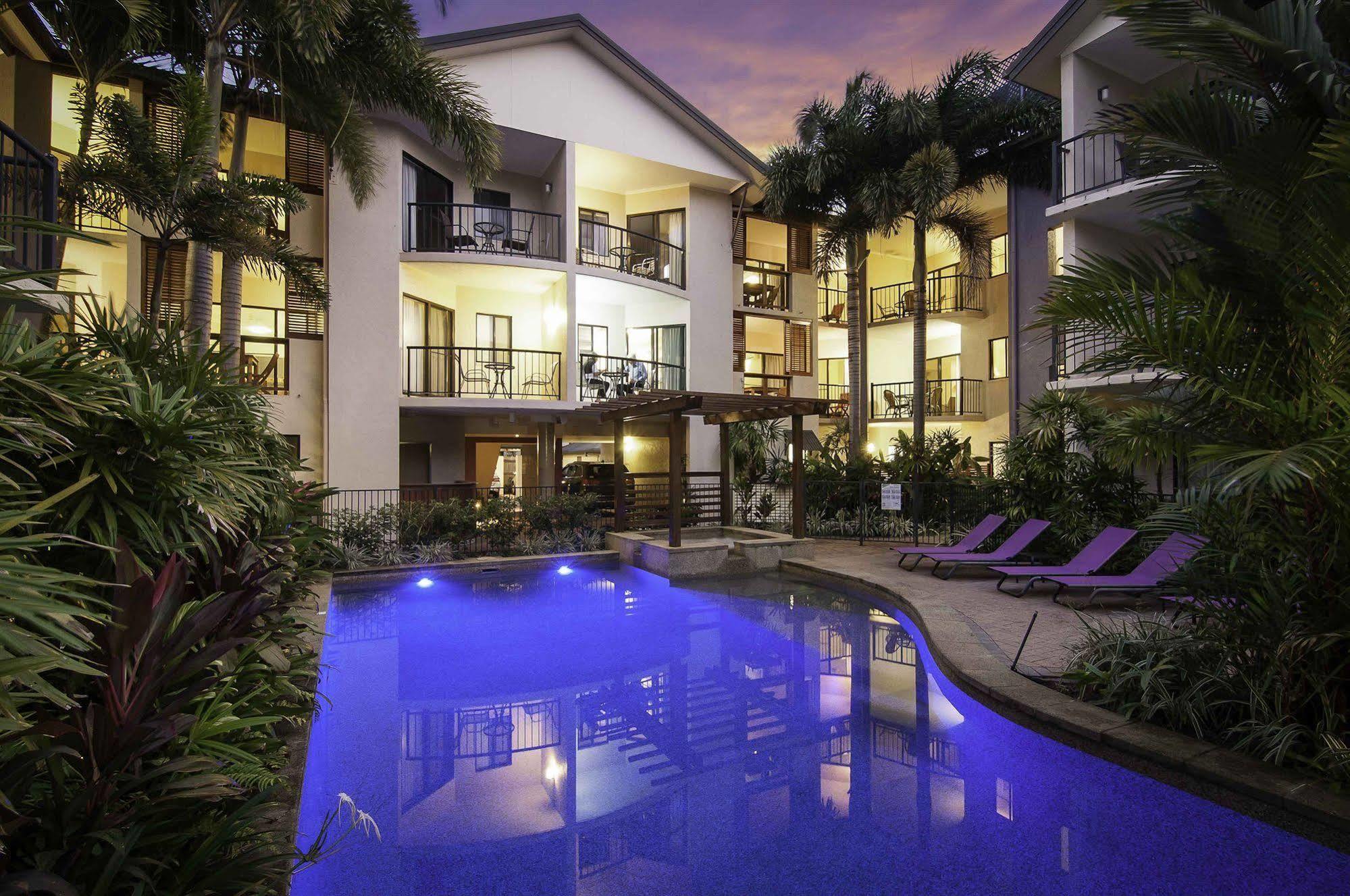 Bay Villas Resort Port Douglas Bagian luar foto