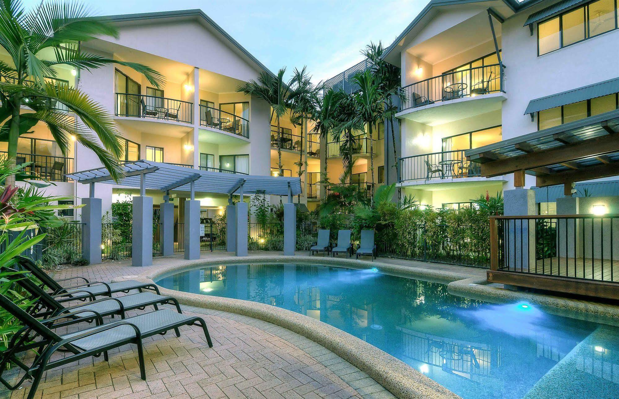 Bay Villas Resort Port Douglas Bagian luar foto